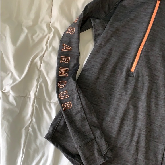 Grey and coral pullover - Picture 2 of 4